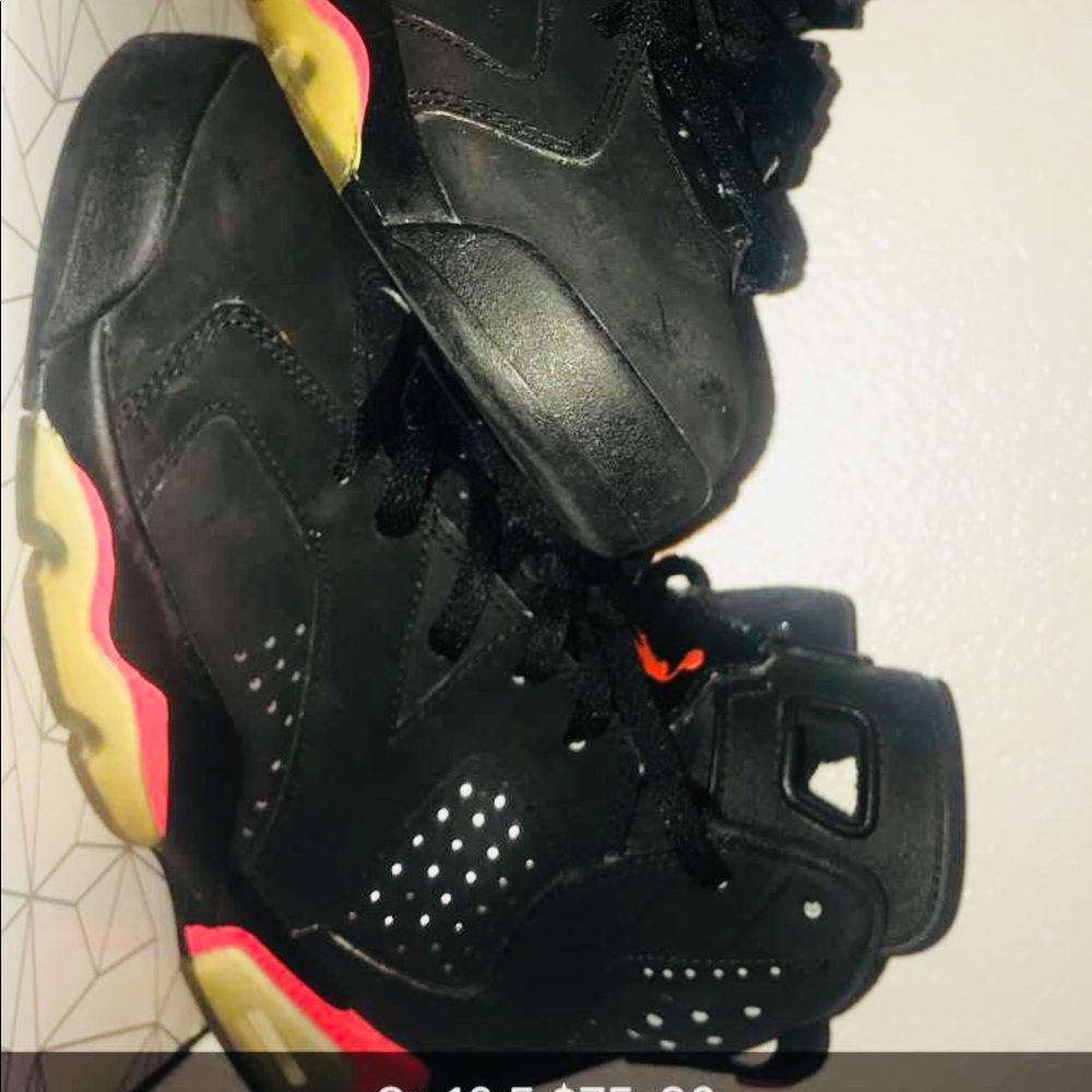 Basketball shoes